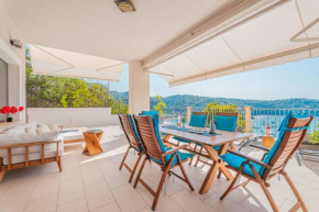 Ferienhaus in Port De Sller mit privatem Pool und Traumblick auf den Hafen und das Meer